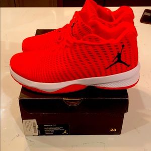 Jordan B. Fly Max Orange